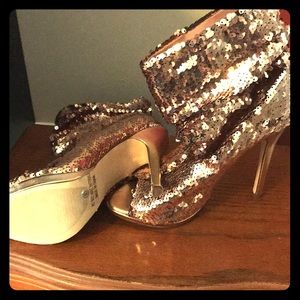 Full Sequin high heels..